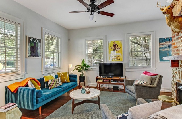 Gorgeous Home near Forsyth Park Heated Pool Access