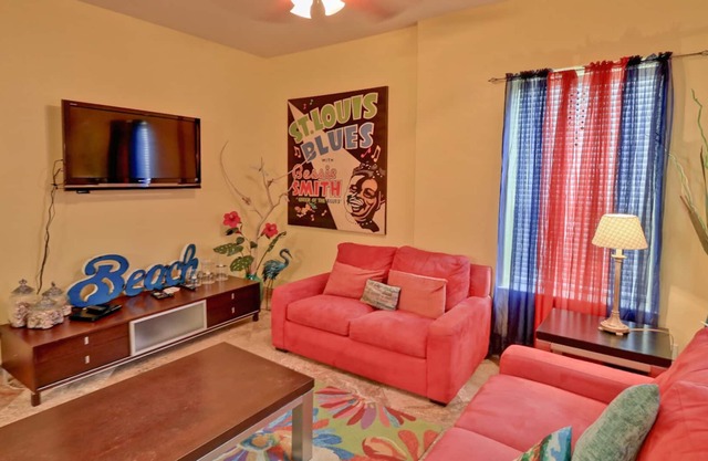 Gorgeous Modern Condo in the Heart of South Padre By Rent On Padre