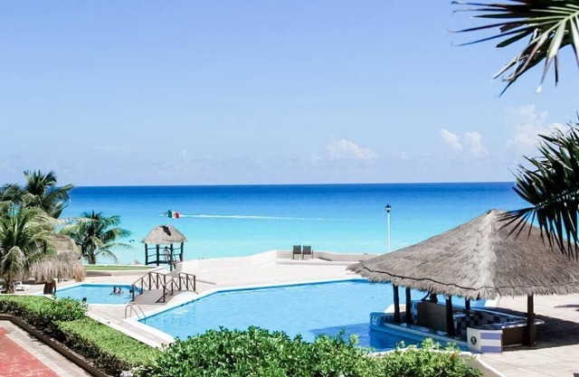 GORGEOUS OCEAN VIEW 1BDR CONDO