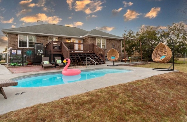 Gorgeous! Pool & Lagoon Near Historic Area & Beach