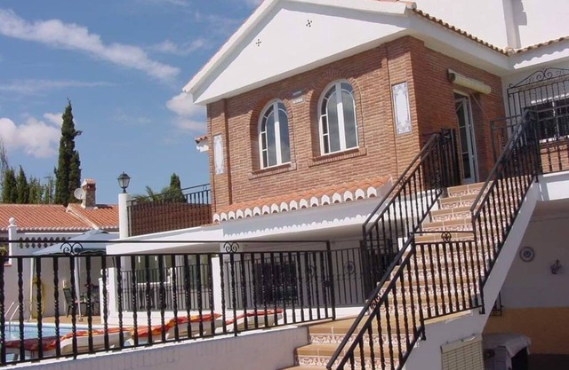 Gorgeous Spanish Villa perfect for Sun or Snow