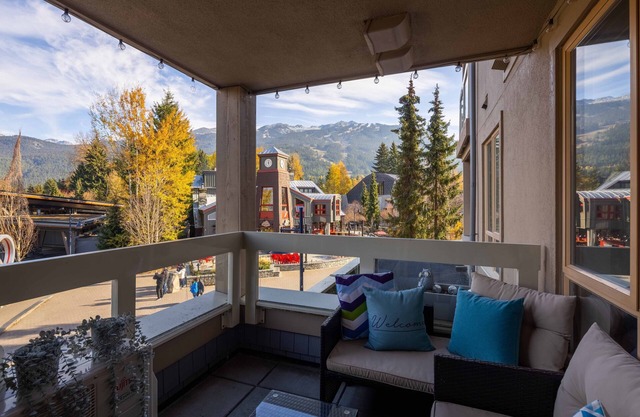Gorgeous views in the middle of it all. New Reno. 5mins to lifts