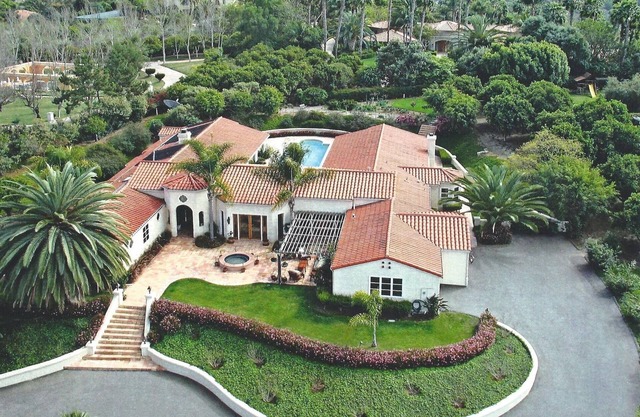 Gorgeous Villa and Pool in Prestigious Rancho Santa Fe Gated Community