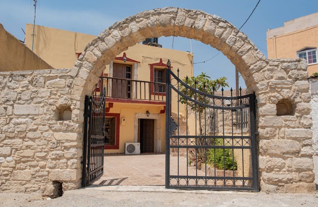Gortis House in Agii Deka