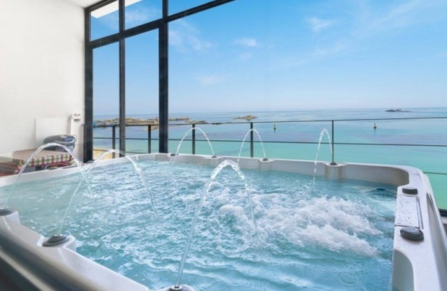 Goseong Croton Pool Villa