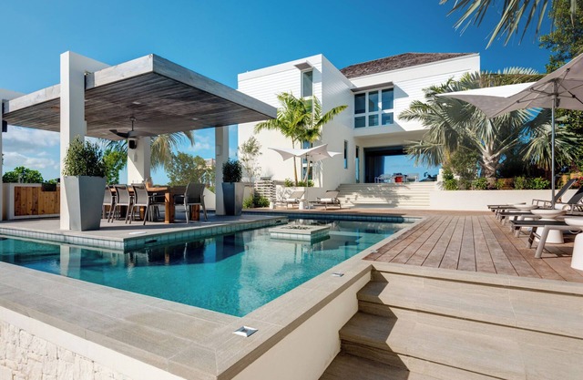 Grace Bay Resorts - Turtle Inlet beachfront villa