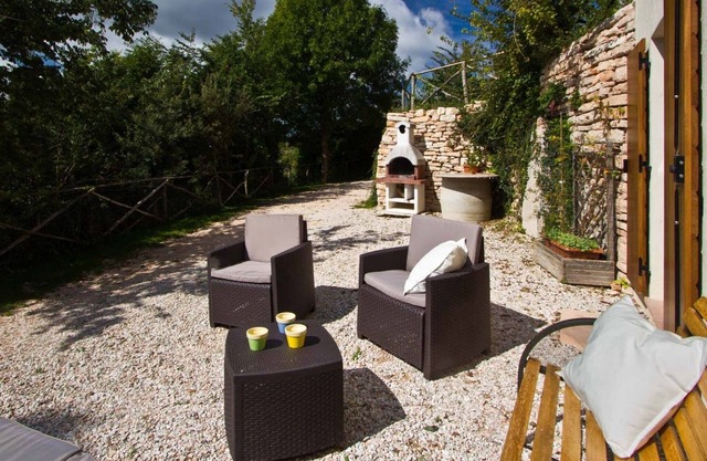 Graceful Holiday Home in Acqualagna with Swimming Pool
