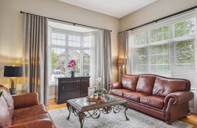 Grand 4BR Home w/Office Space 15 min to Airport!