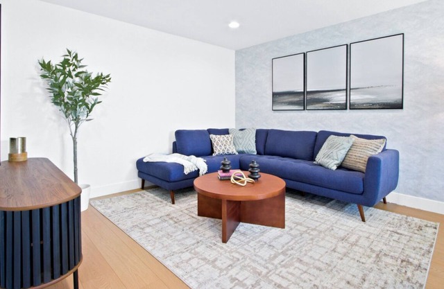Grand 4BR Stay + EV Charger + Game Room #TravelSGV