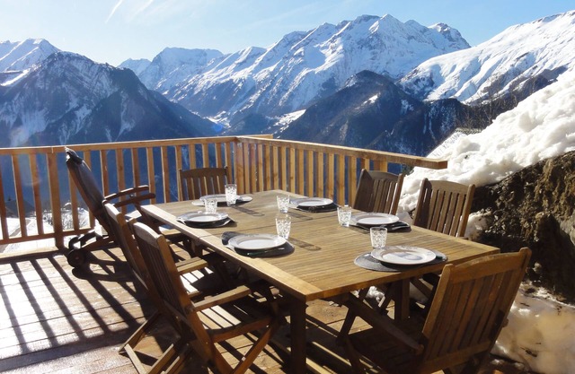 Grand Chalet de Charme 5 * - Domaine Alpe d'Huez - 12 people