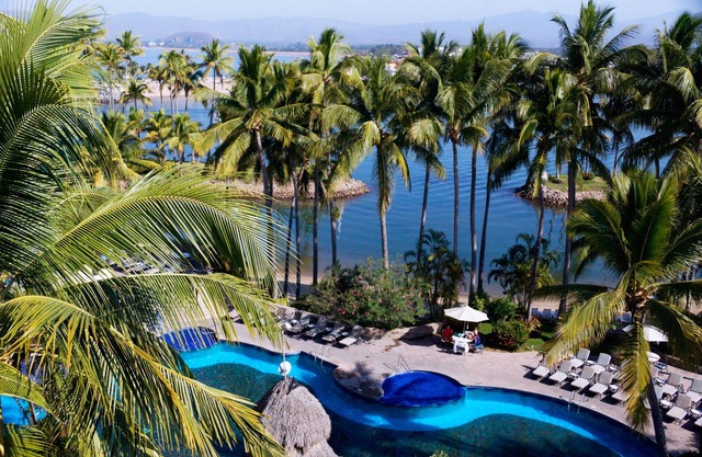 Grand Isla Navidad Golf & Spa Resort with Marina