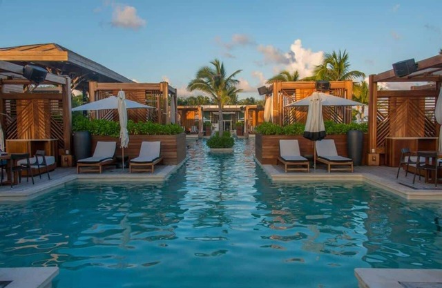 Grand Luxxe Villa - 40% flat off on Last Minute Booking