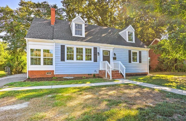 Grand Richmond Home with Great Location and Views