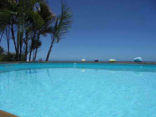 Grand studio 60m2 piscine vue mer