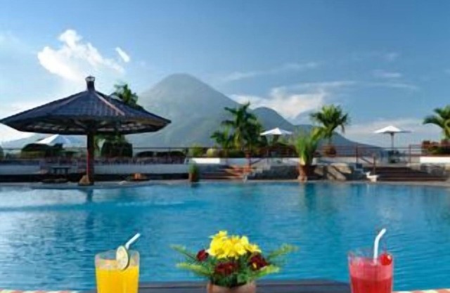 Grand Whiz Hotel Trawas