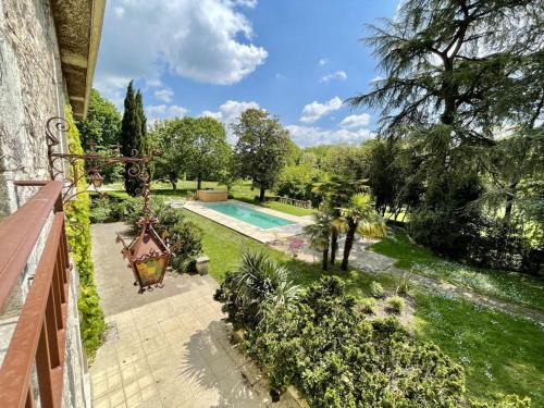Grande maison avec piscine privée, wifi et animaux acceptés pour 15 pers. - FR-1-653-282