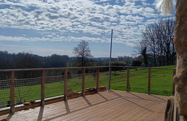Grange et Gîte au Calme Avec Terrasses et Piscine, Idéal Pour Séjour Familial