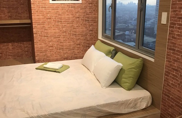 Grass residences sm north cozy comfortable stay qc - jeff