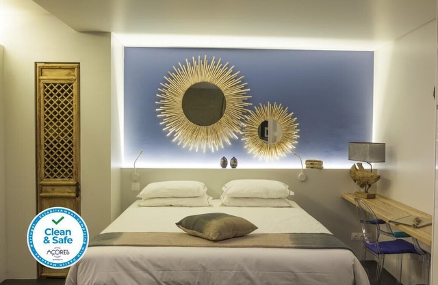 Graviana-Pedra Azul Charming House with garden and direct access to the sea