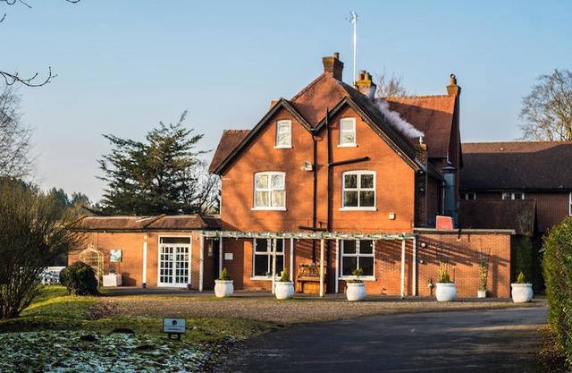 Gray Manor Hotel