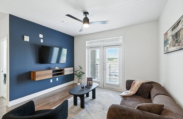 Grayson 13047 Cozy & Stylish 1BD Near Stockyards