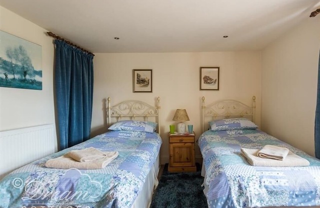 Grazeland Cottage, BRIDPORT