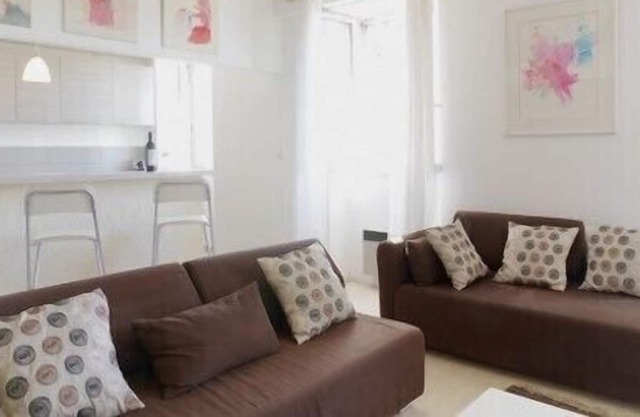 Great 3 bedroom duplex apartment with mezzanine