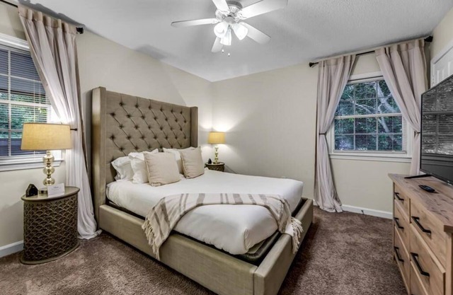 Great 4 Long Stays! 4 Miles From Hosp & Shopping!