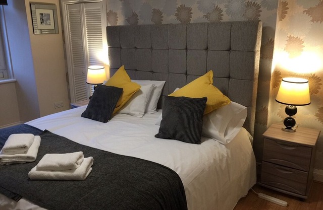 Great location 1 Bedroom Scotstoun Flat
