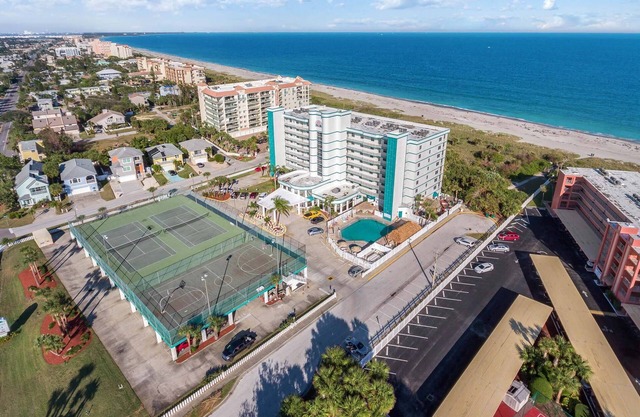 Great Location! Ocean Front Condo - Family Vacation Resort