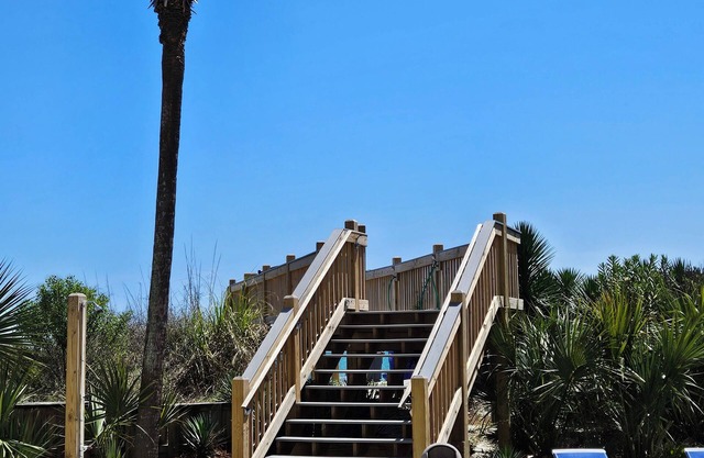 Pelican Landing 