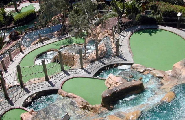 Great Relaxing Overnight Stay in Knights Inn Traverse City! Free Parking, Pool