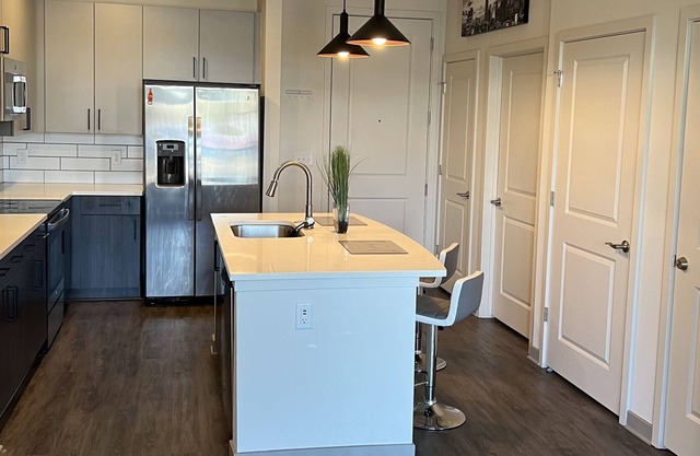 GREAT SPACE AT A REASONABLE PRICE!!!