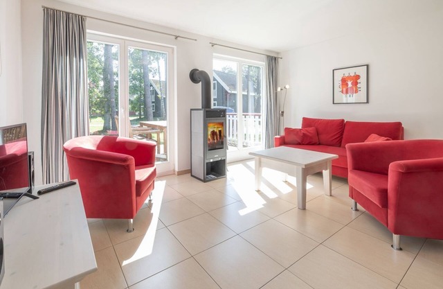 Great vacation home with south-facing terrace, sauna, whirlpool bath, wood-burning stove & parking space