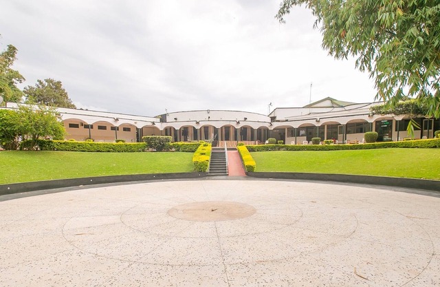 Green Hills Hotel