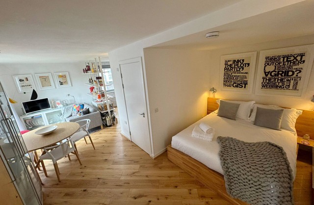GREENWICH LUX STUDIO LONDON. 1-3months+. Central, From GBP288- GBP1620per mth