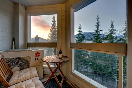 Greystone Lodge 320 Ski-in Out