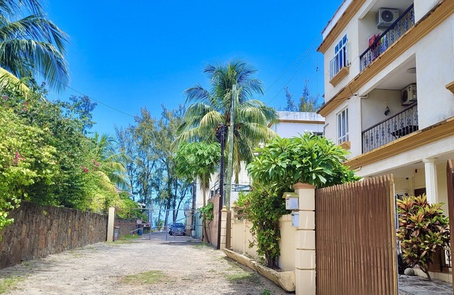 Ground floor apartment 100 metres from the beach