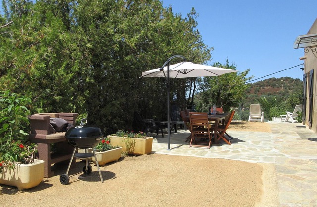 Ground floor apartment overlooking the garden