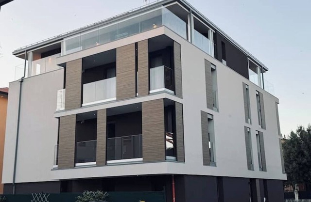 Ground floor apartment, elegant new