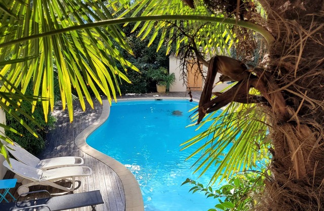 Ground floor villa with garden and pool