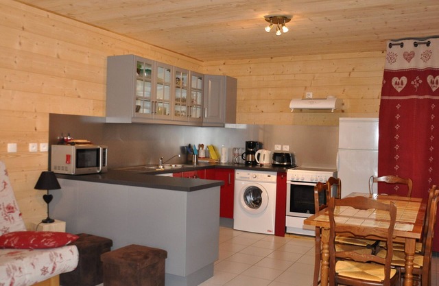 Ground Floor Apartment with Multi Pass at €3/Day/Person, Near Portes du Soleil Resorts!