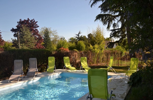 Group gîte with pool and SPA in Blois