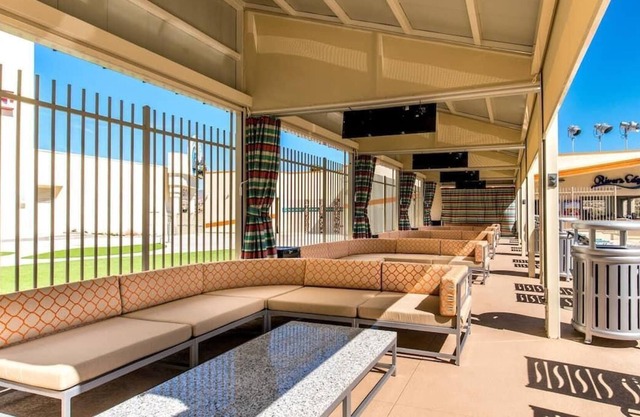 Group Vacation! 3 Riverview Units, Pool, Restaurants, Bar, Game Room, Casino!