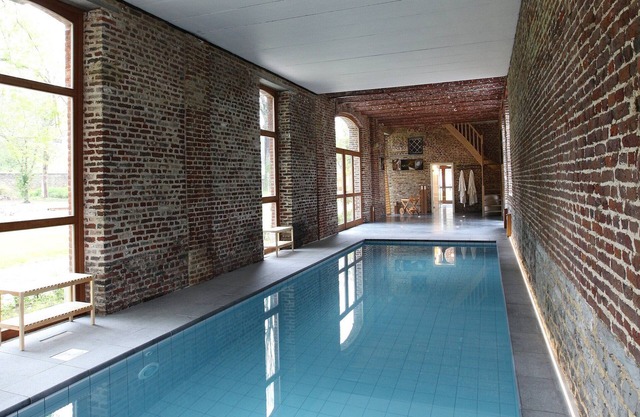 Group Villa with Pool & Sauna