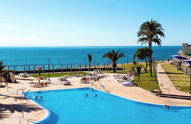 Grupotel Playa Feliz