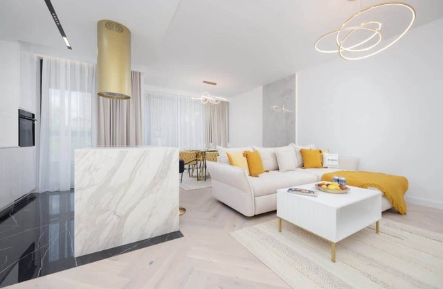 Grzybowska 37 Warsaw | Prestigious Apartment | Balcony | Parking