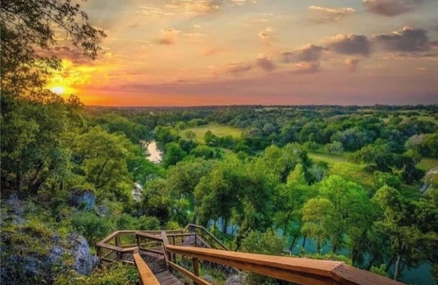 Guadalupe River Escape - Quiet, Amazing Views & River Access
