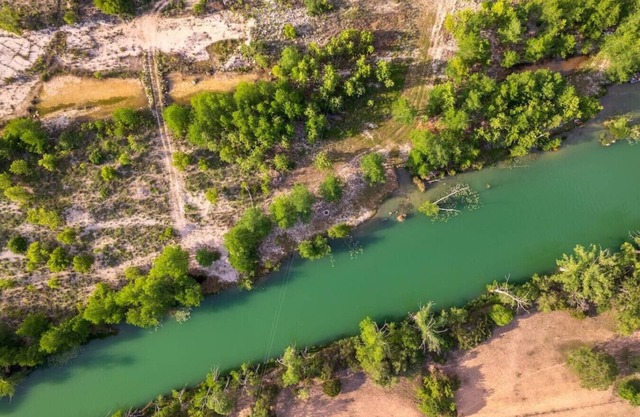 Guadalupe Riverfront Retreat | Sleeps 10 Kerrville