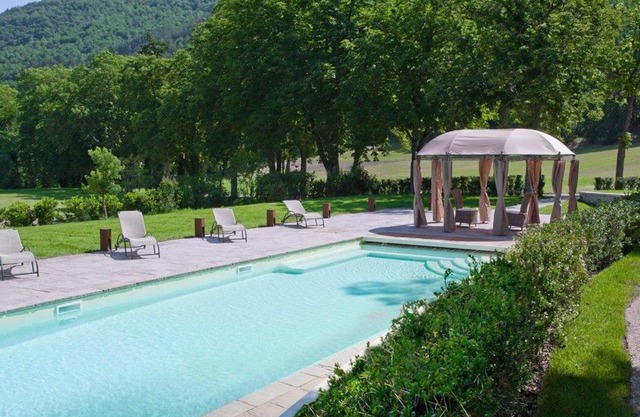 Gubbio Villa Sleeps 20 Pool Air Con WiFi
